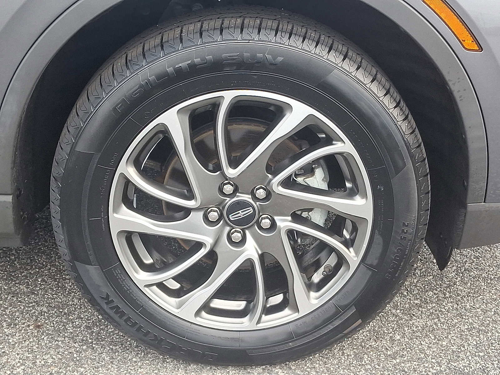 Used 2022 Lincoln Corsair Standard w/ Equipment Group 101A image 8