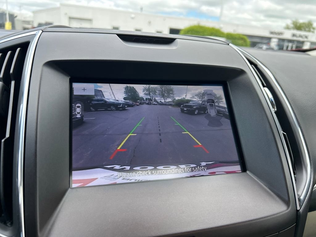 Used 2020 Ford Edge Titanium w/ Equipment Group 301A AWD/4WD image 24