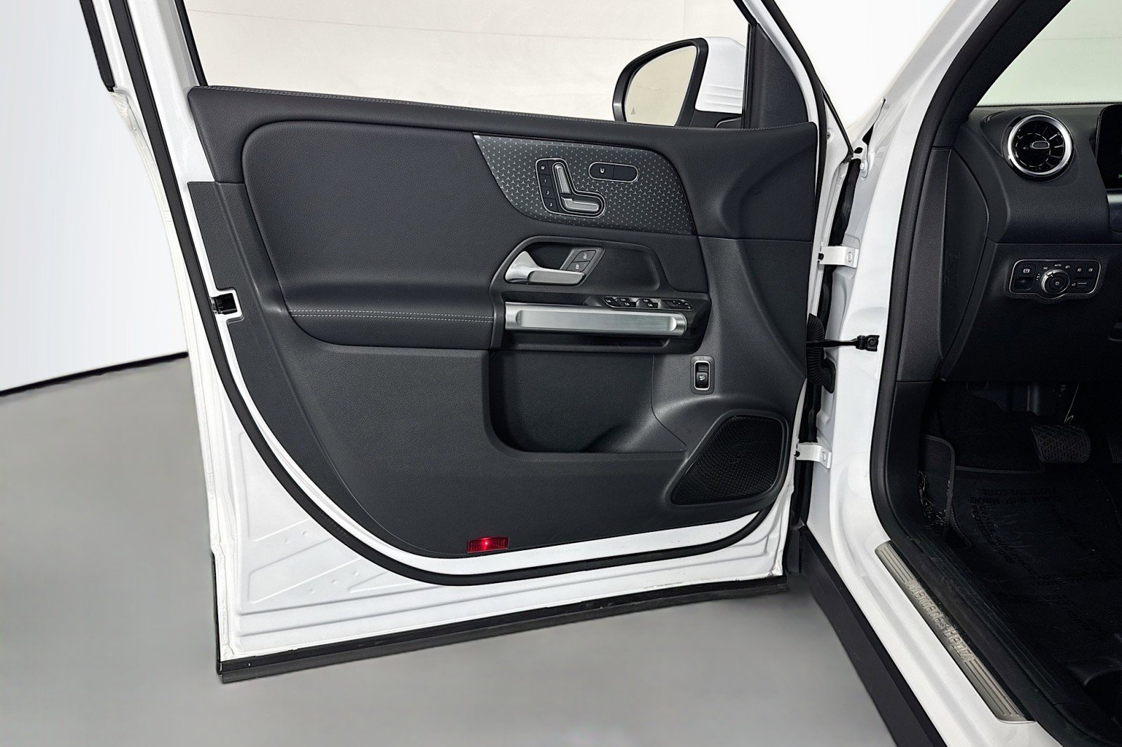 Certified 2026 Mercedes-Benz GLB 250 image 20