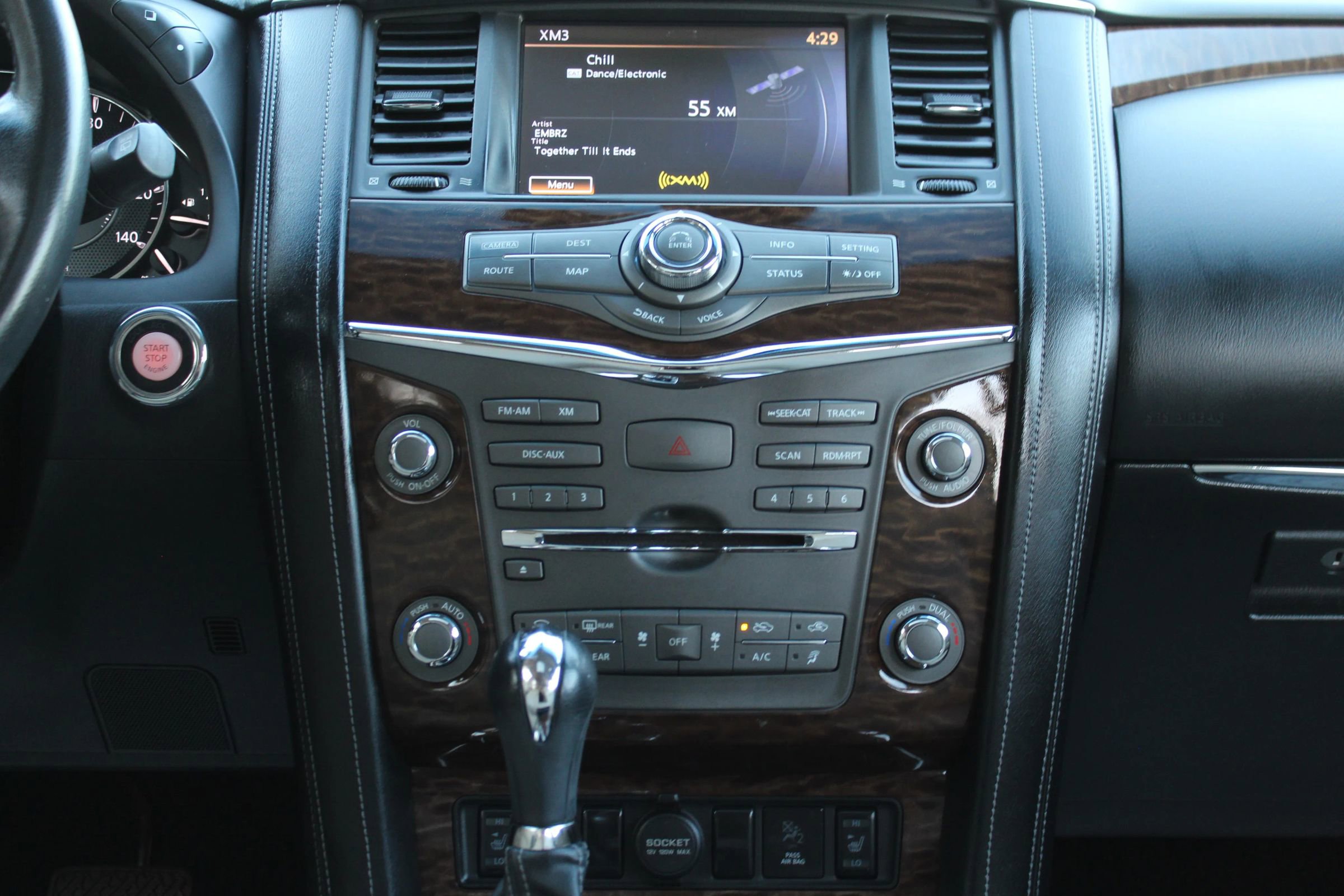 Used 2017 Nissan Armada SL image 22