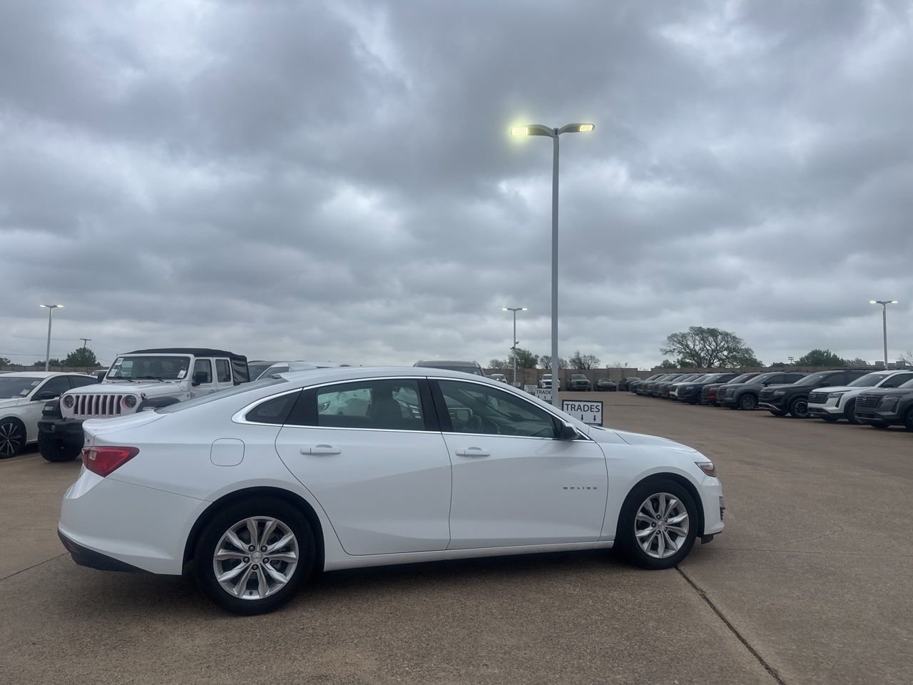 Used 2024 Chevrolet Malibu LT image 25