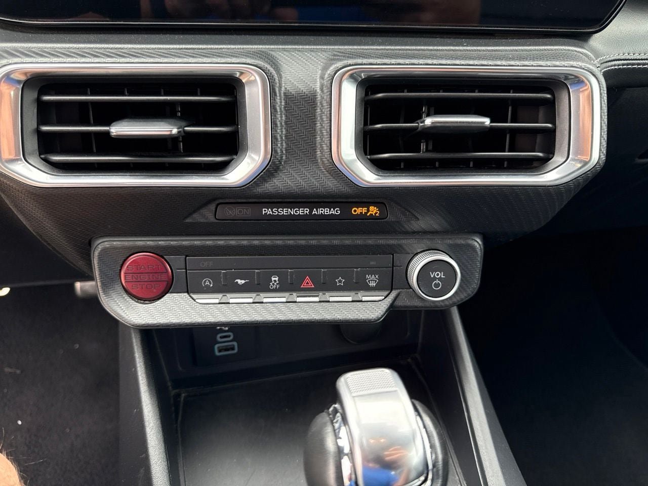 Used 2025 Ford Mustang Premium RWD image 23