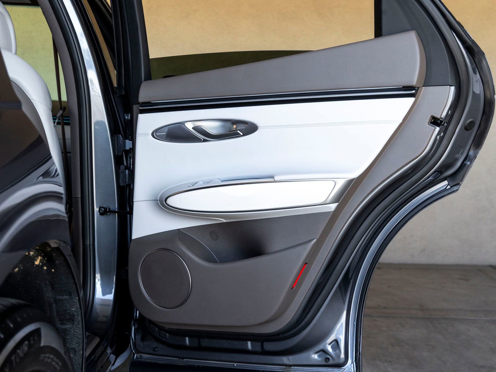 Used 2026 Genesis GV70 2.5T Advanced image 23