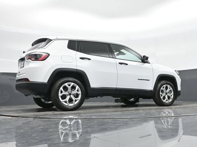 Used 2025 Jeep Compass Sport AWD/4WD image 39