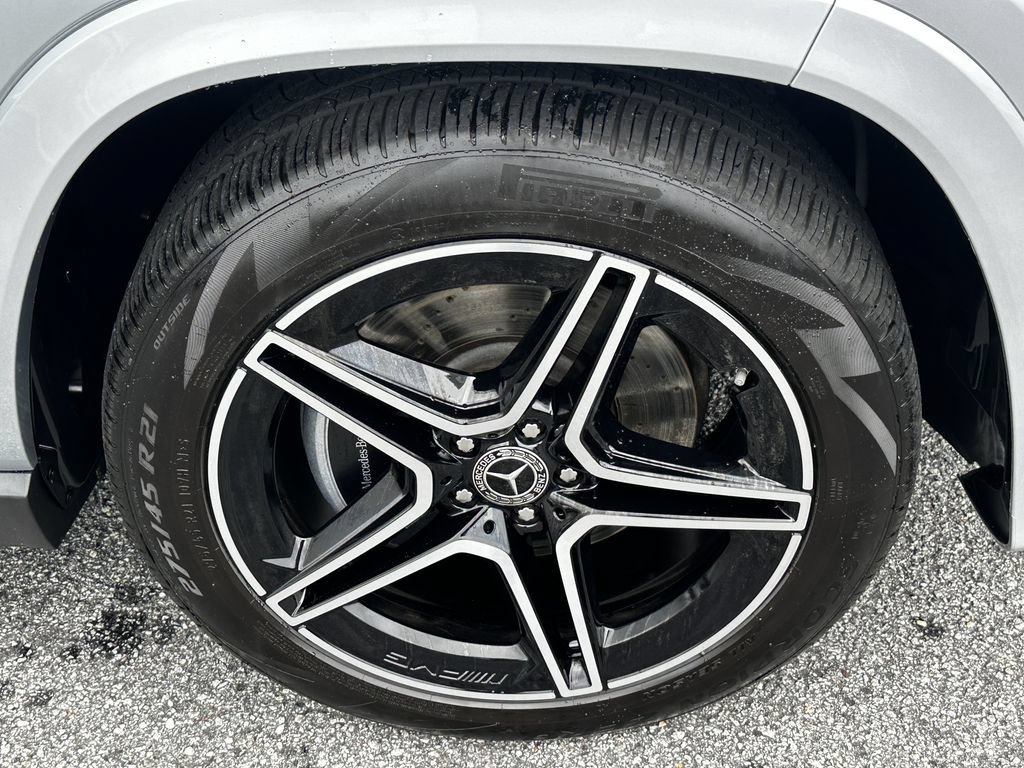 Certified 2026 Mercedes-Benz GLS 450 4MATIC image 14