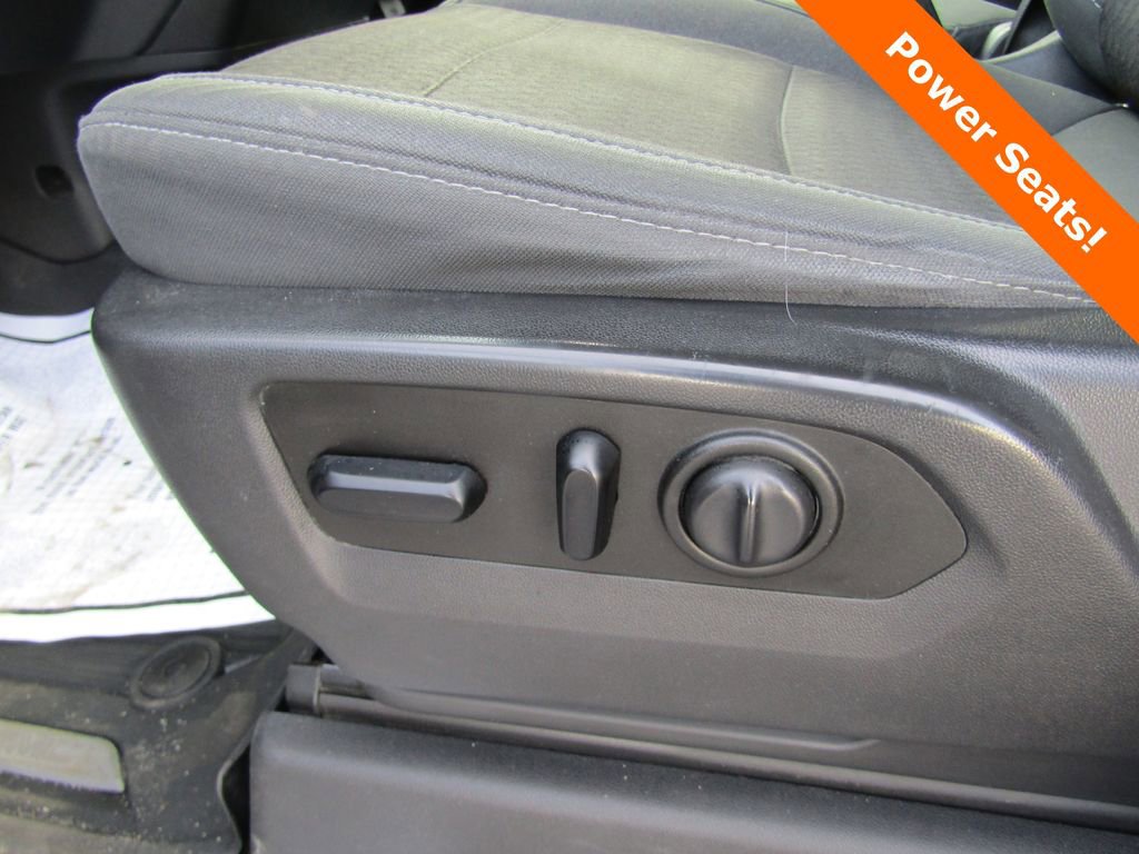 Used 2020 GMC Sierra 1500 Elevation w/ Elevation Value Package image 6