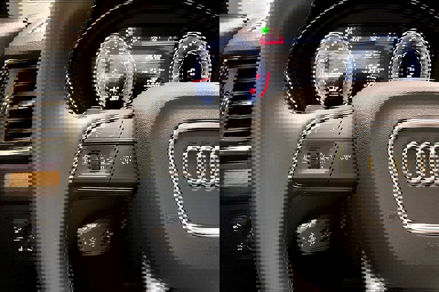 Certified 2025 Audi Q5 2.0T Premium Plus w/ Premium Plus Package image 23