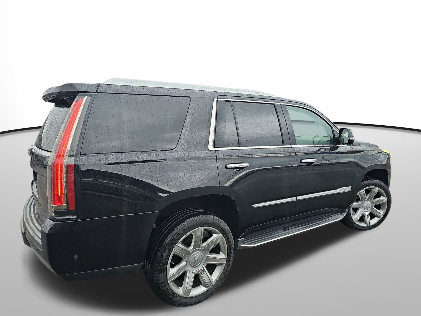 Used 2018 Cadillac Escalade Luxury image 6