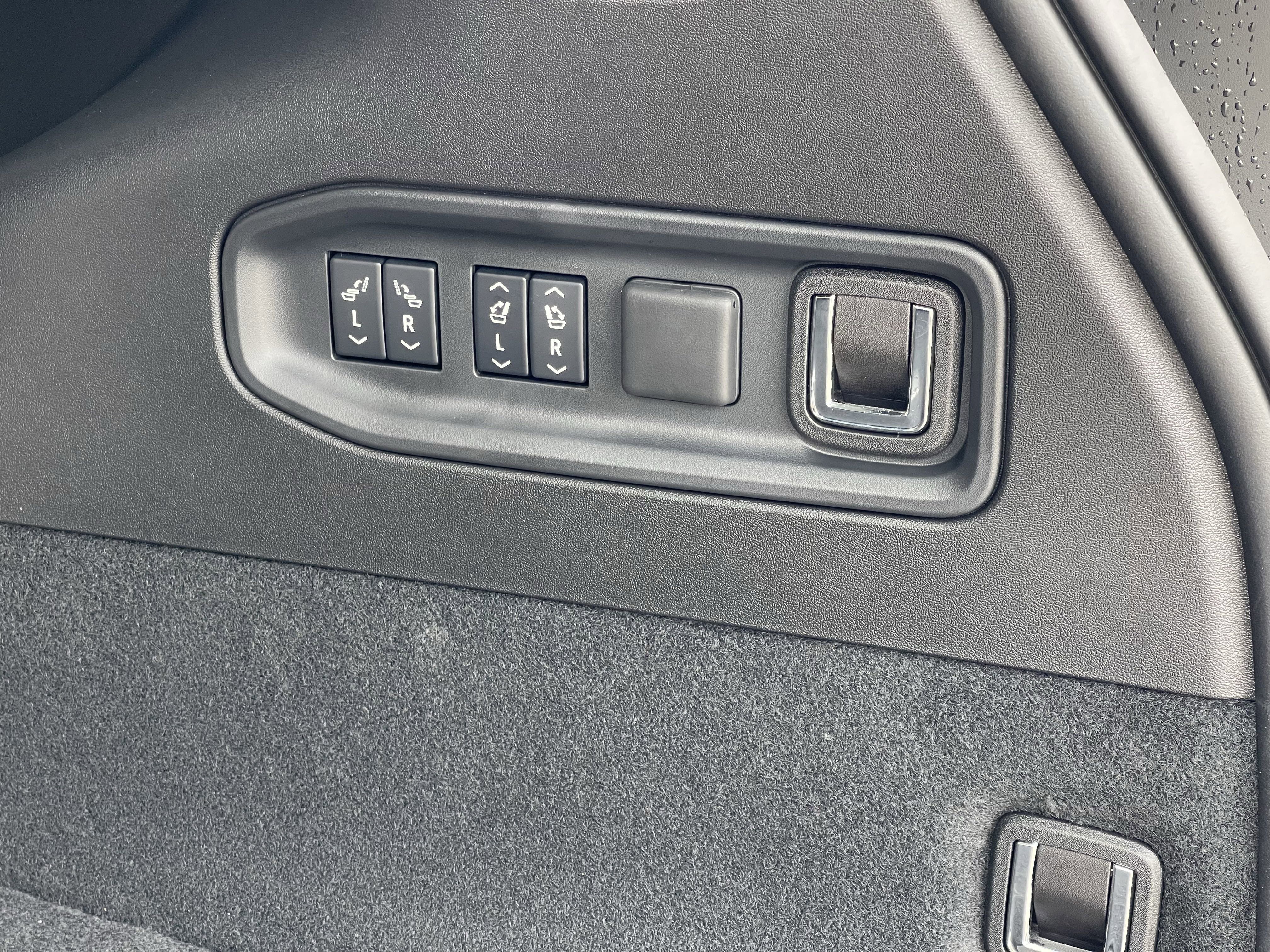 New 2026 Cadillac Vistiq Sport image 21