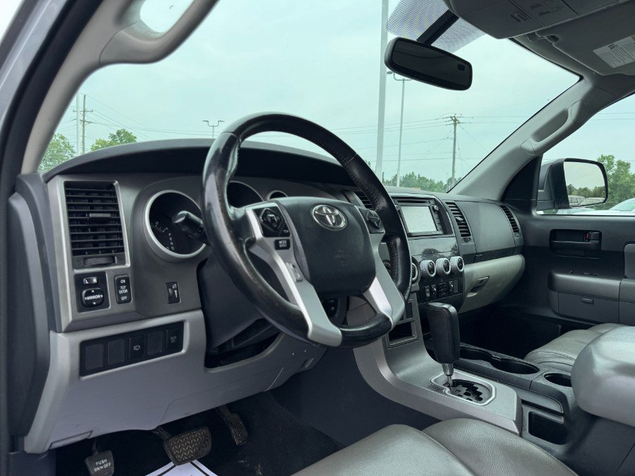 Used 2014 Toyota Sequoia SR5 AWD/4WD image 14