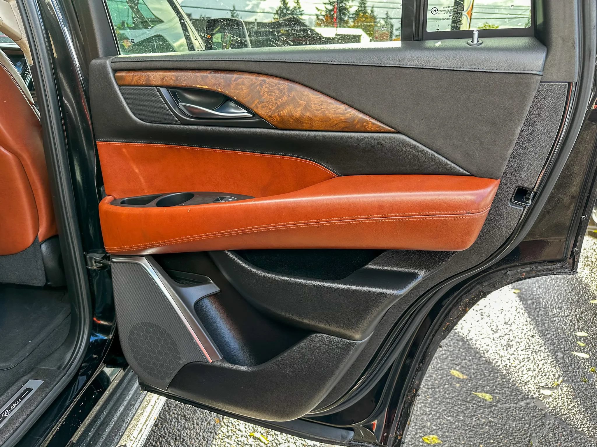 Used 2016 Cadillac Escalade Premium AWD/4WD image 37