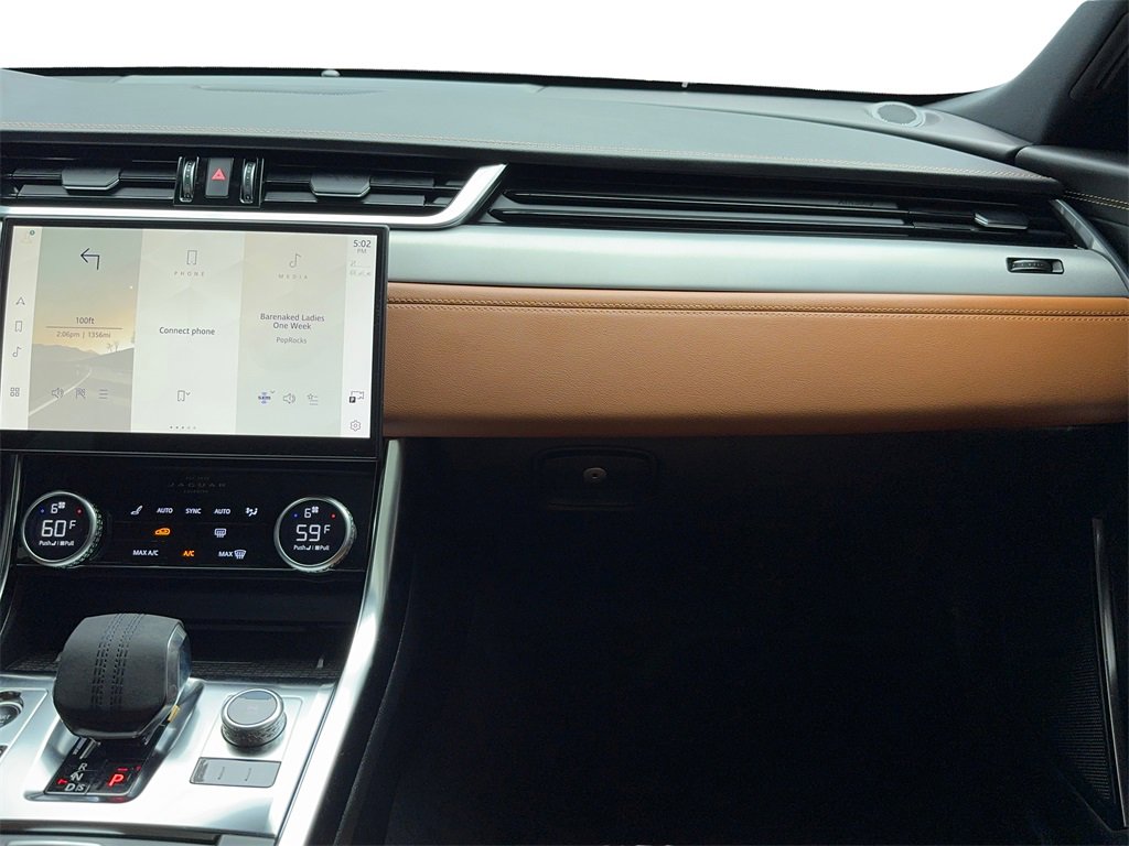 Used 2022 Jaguar XF R-Dynamic SE image 19