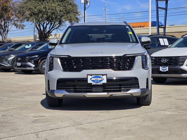 Certified 2026 Kia Sorento S FWD image 2