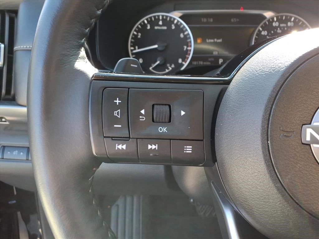 Used 2024 Nissan Pathfinder SL w/ Cargo Package image 19