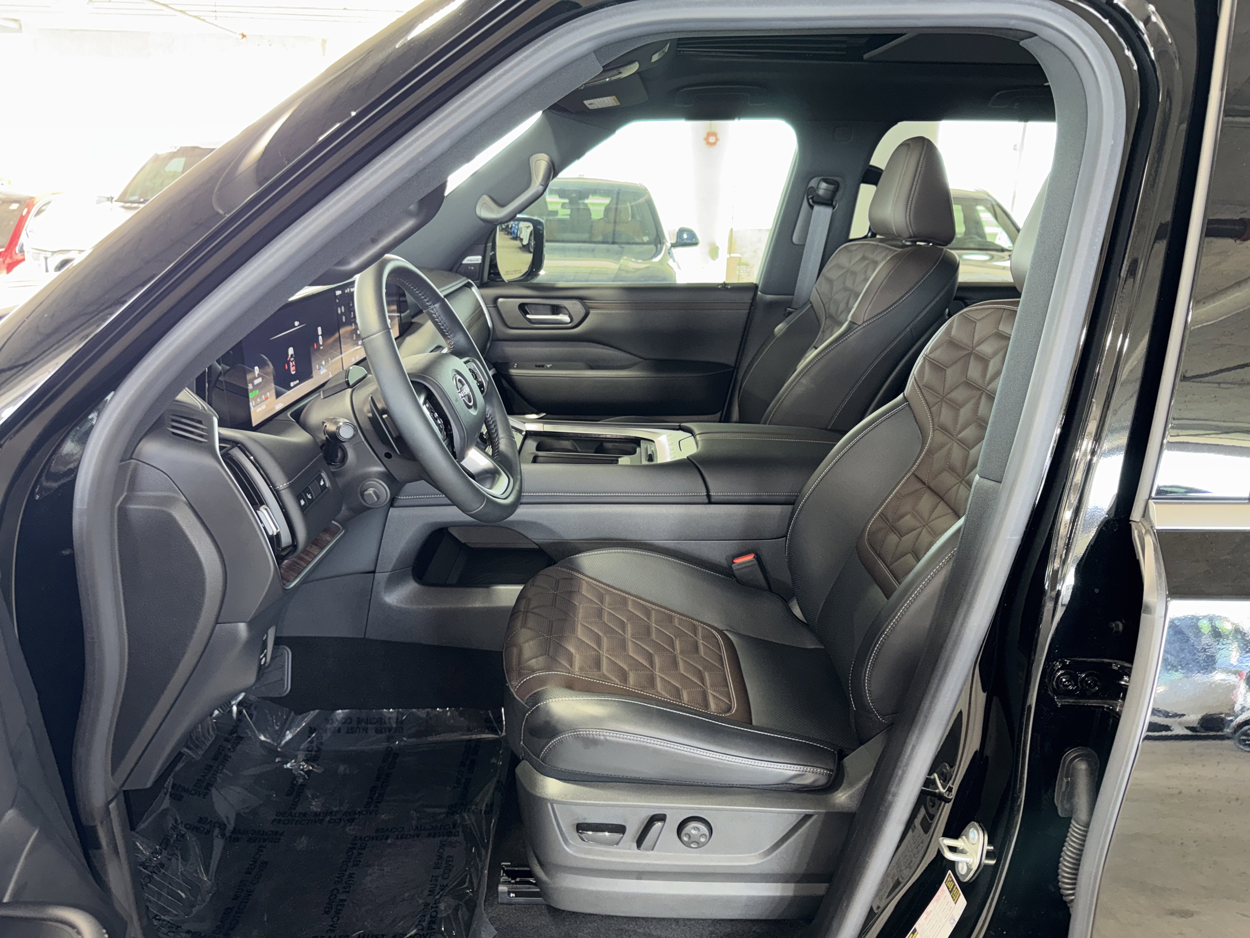 Used 2025 Nissan Armada Platinum image 20