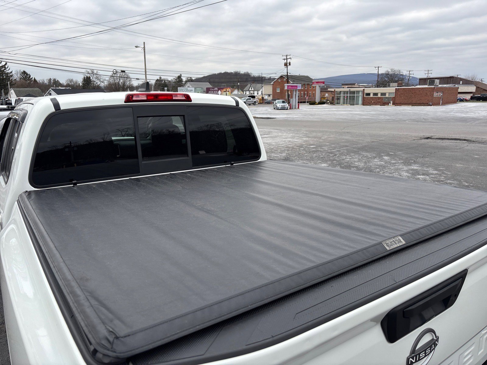 Used 2022 Nissan Frontier SV image 10
