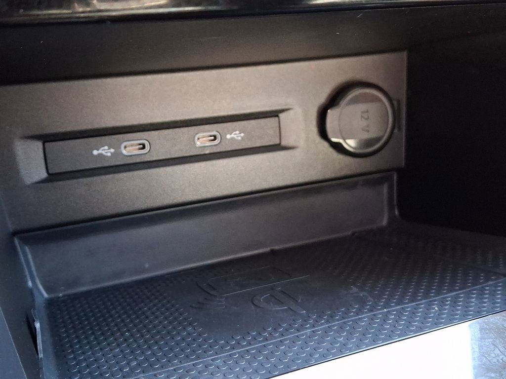 Certified 2023 Volkswagen Taos SEL image 24