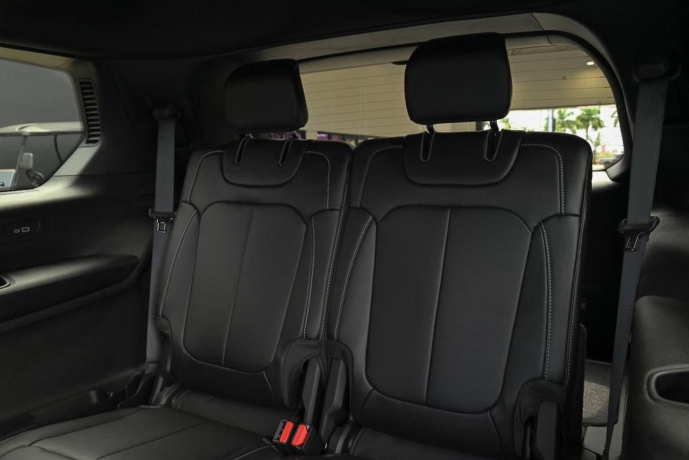 Used 2025 Jeep Grand Cherokee L Limited AWD/4WD image 17
