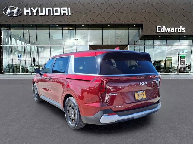 Used 2025 Kia Carnival image 5