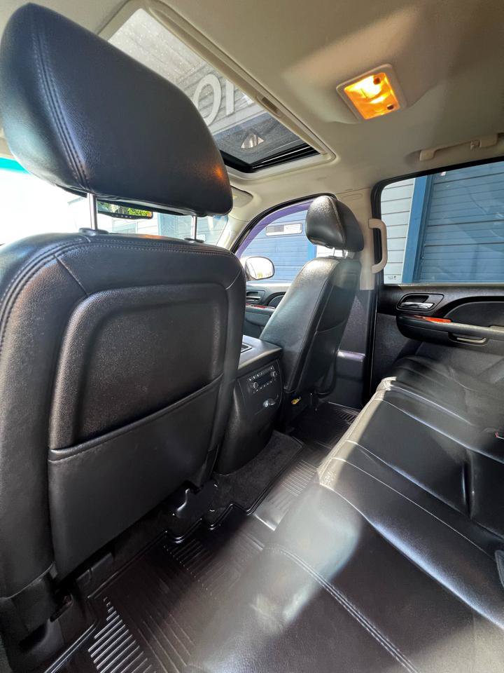 Used 2013 Chevrolet Tahoe LT w/ Luxury Package AWD/4WD image 21
