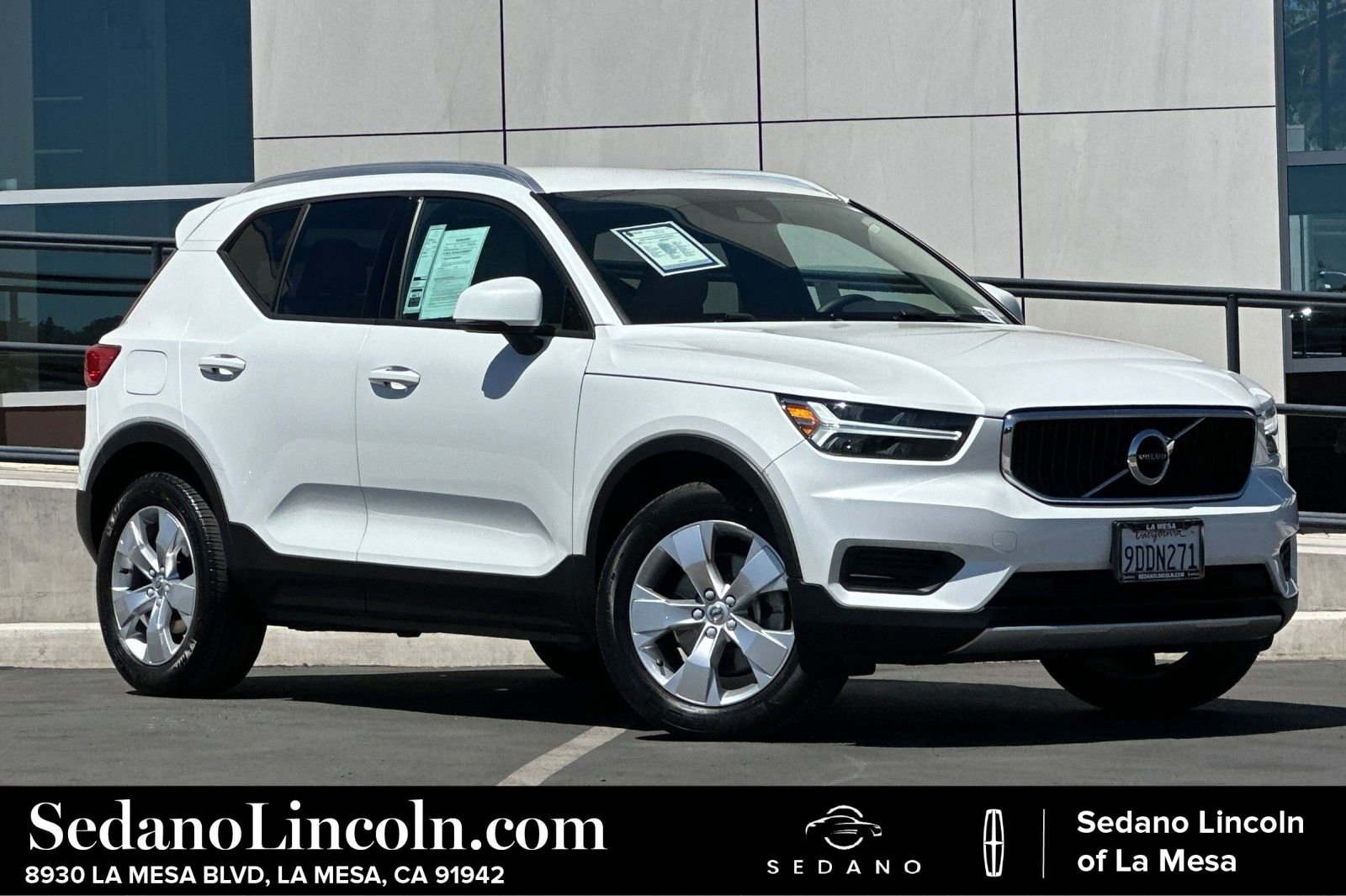 Used 2022 Volvo XC40 T5 Momentum