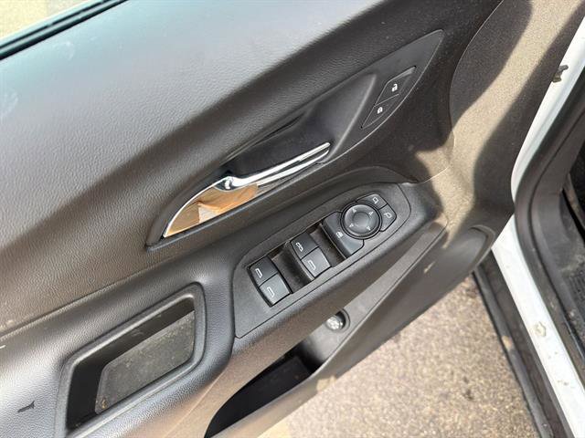 Used 2020 Chevrolet Equinox LT w/ Driver Convenience Package image 38