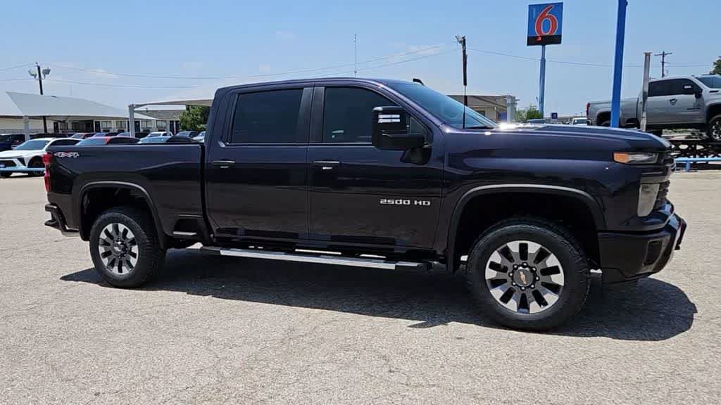 Used 2024 Chevrolet Silverado 2500 Custom w/ Custom Convenience Package AWD/4WD image 9