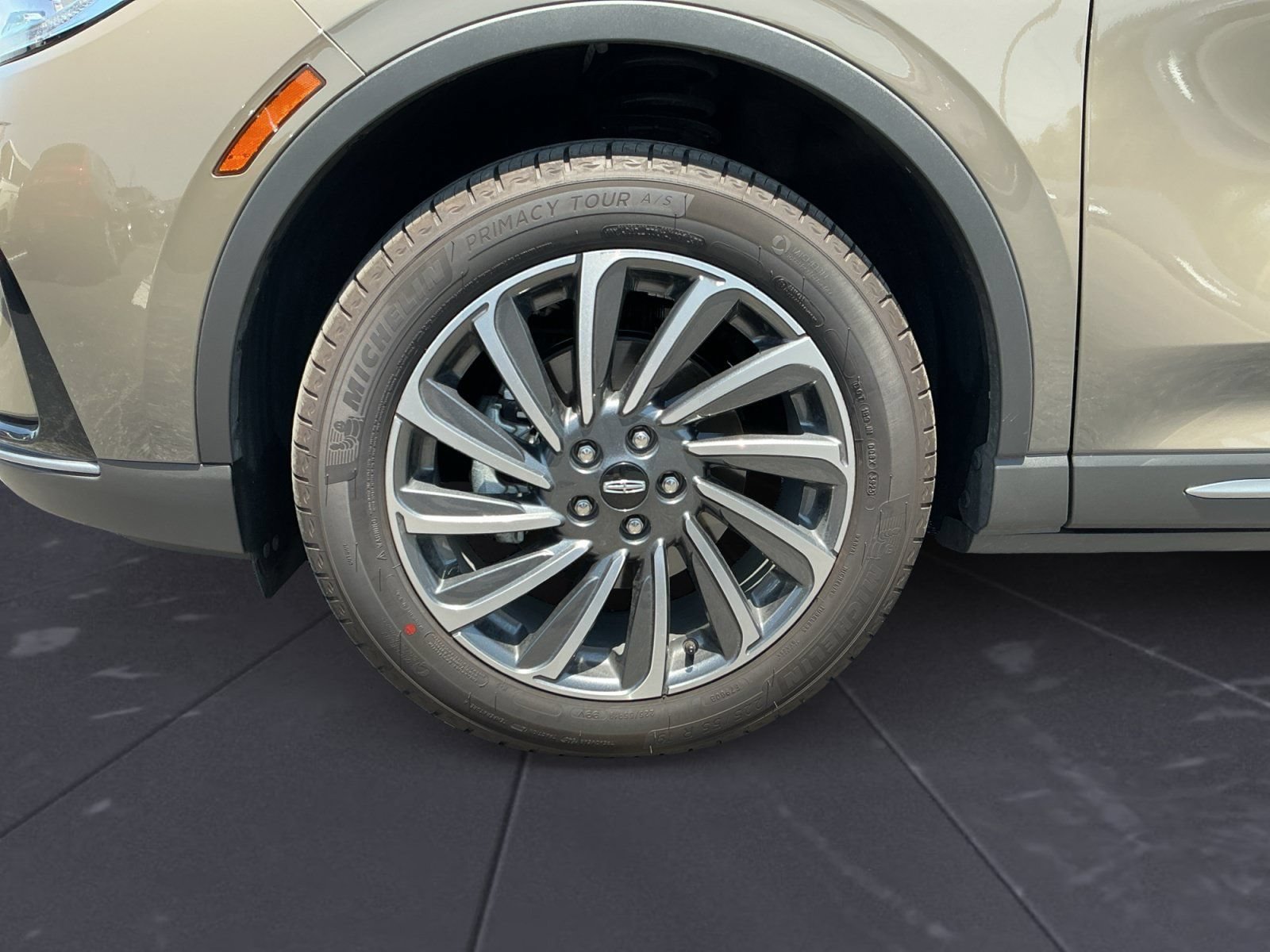 New 2026 Lincoln Corsair Reserve FWD image 14
