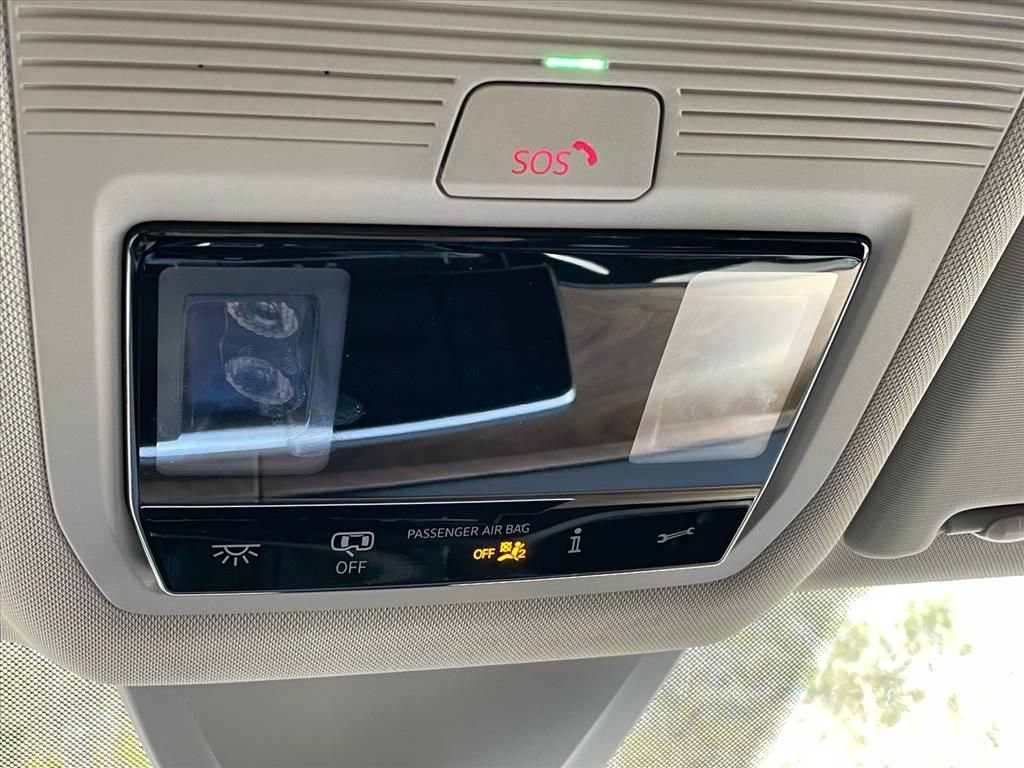 Certified 2025 Volkswagen Atlas SE image 16