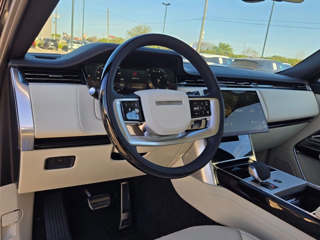 New 2026 Land Rover Range Rover SE image 3