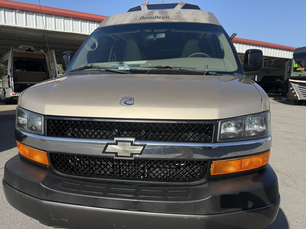 Used 2011 Chevrolet Express 2500 w/ Power Package RWD image 19