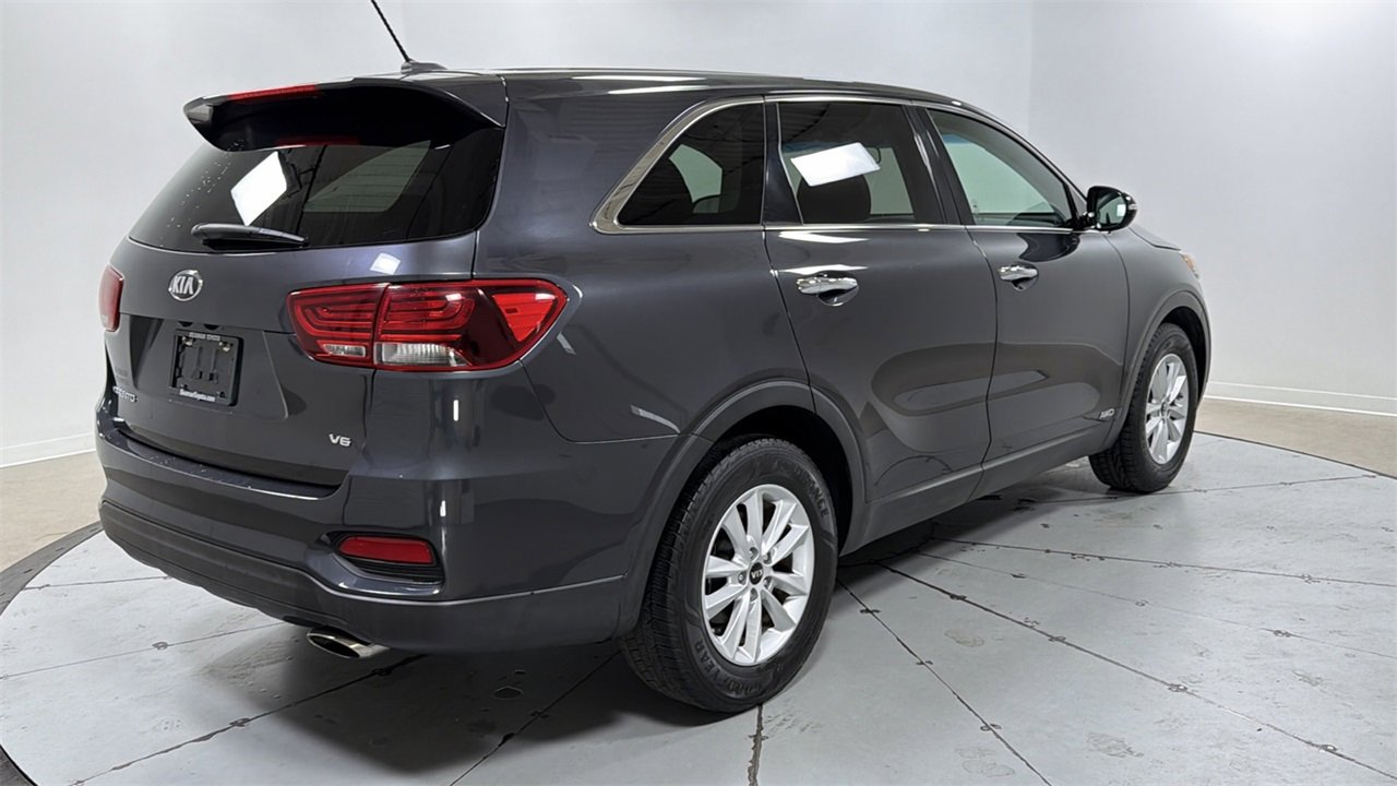 Used 2019 Kia Sorento LX image 5