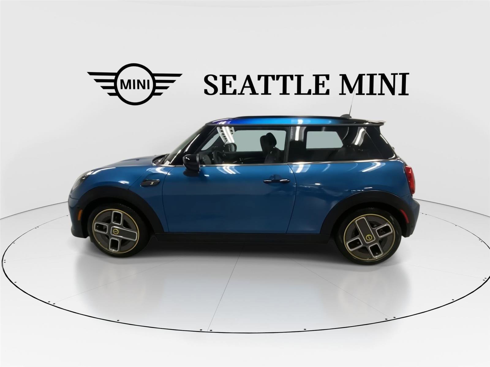 Certified 2024 MINI Cooper SE FWD image 7