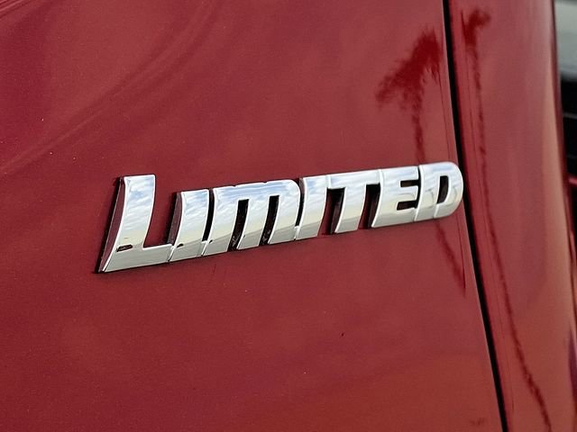 Used 2016 Toyota Tacoma Limited w/ Towing Package image 32