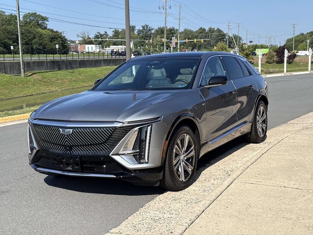 Used 2024 Cadillac Lyriq Luxury AWD/4WD image 21