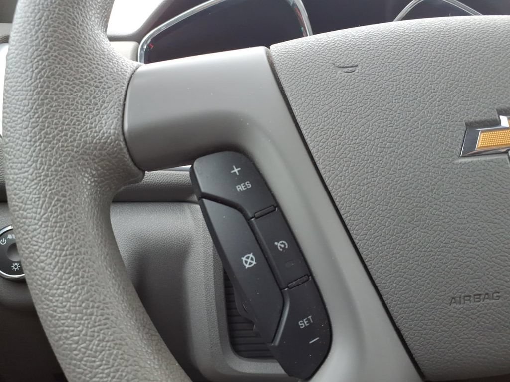 Used 2017 Chevrolet Traverse LS FWD image 15