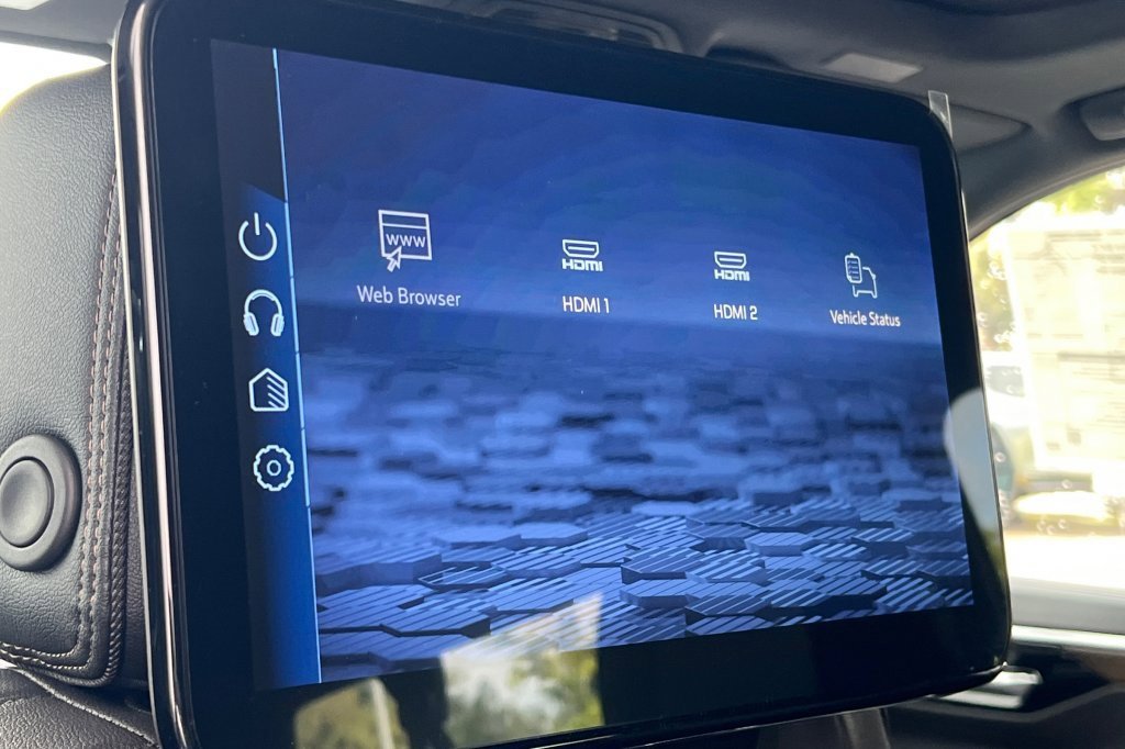 New 2026 Chevrolet Suburban High Country image 12