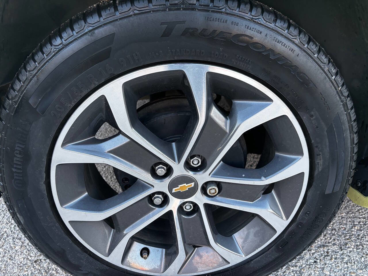 Used 2017 Chevrolet Sonic LT w/ Convenience Package image 10