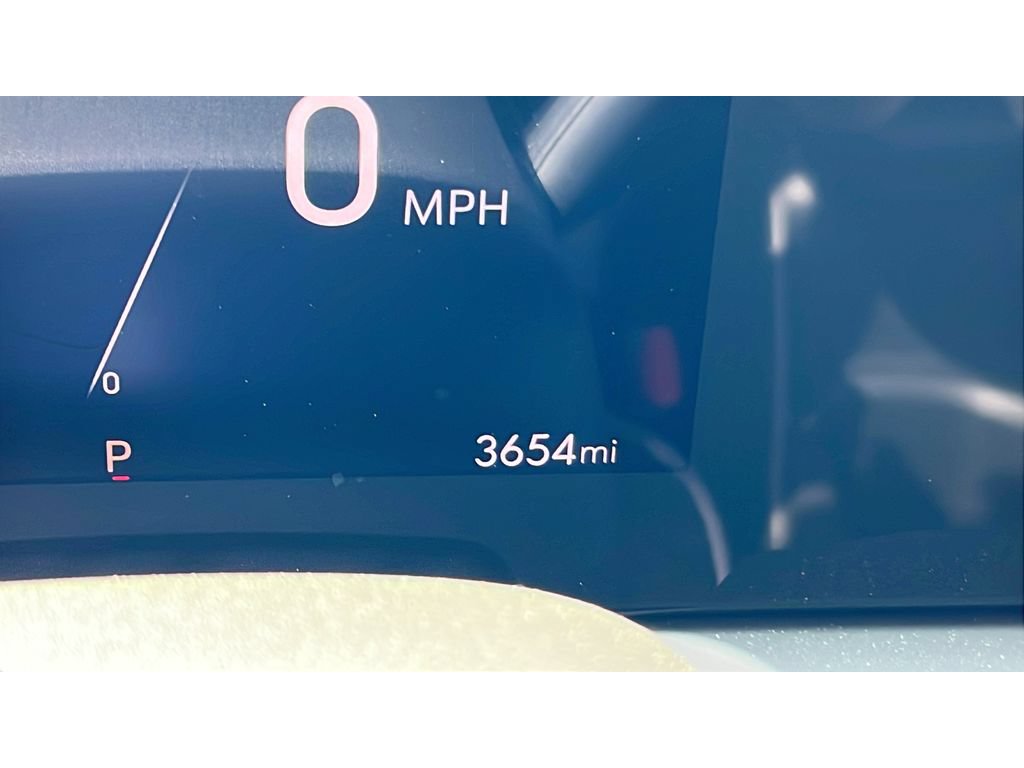 Certified 2025 Buick Encore GX Avenir w/ Avenir Technology Package AWD/4WD image 16
