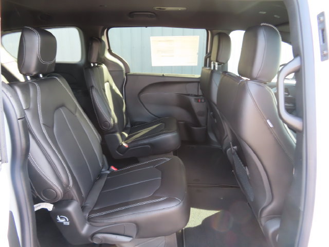 New 2027 Chrysler Pacifica LX FWD image 26
