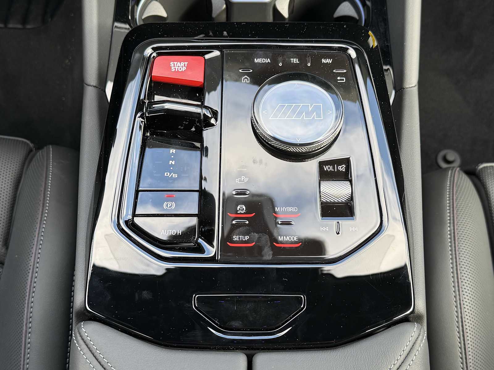 New 2026 BMW M5 w/ Carbon Package image 22