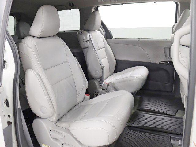Used 2015 Toyota Sienna XLE w/ XLE Navigation Package image 25