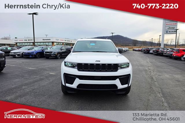 New 2026 Jeep Grand Cherokee Laredo image 2