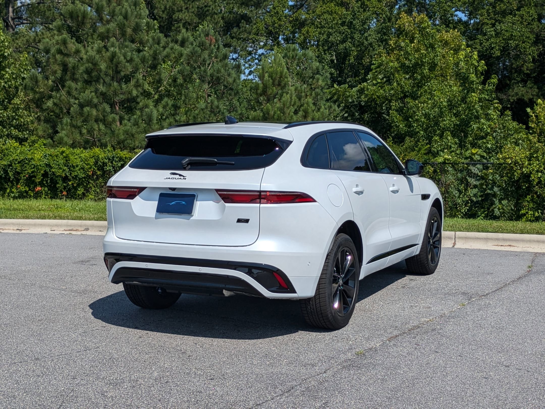 New 2026 Jaguar F-PACE R-Dynamic S image 5
