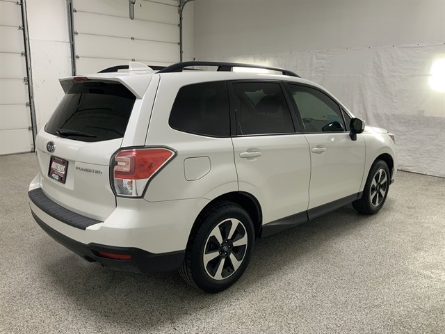 Used 2018 Subaru Forester 2.5i Premium AWD/4WD image 5