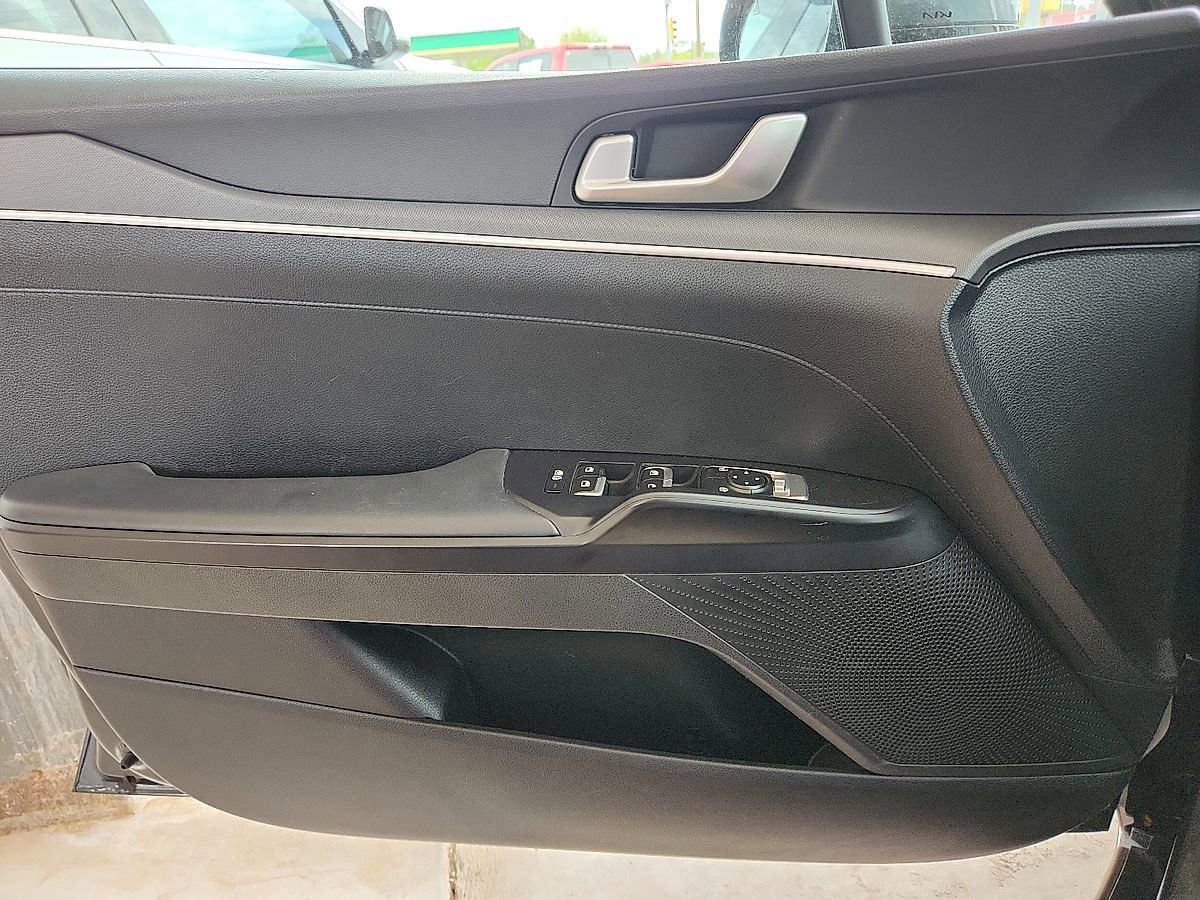 Used 2025 Kia K5 LXS image 10