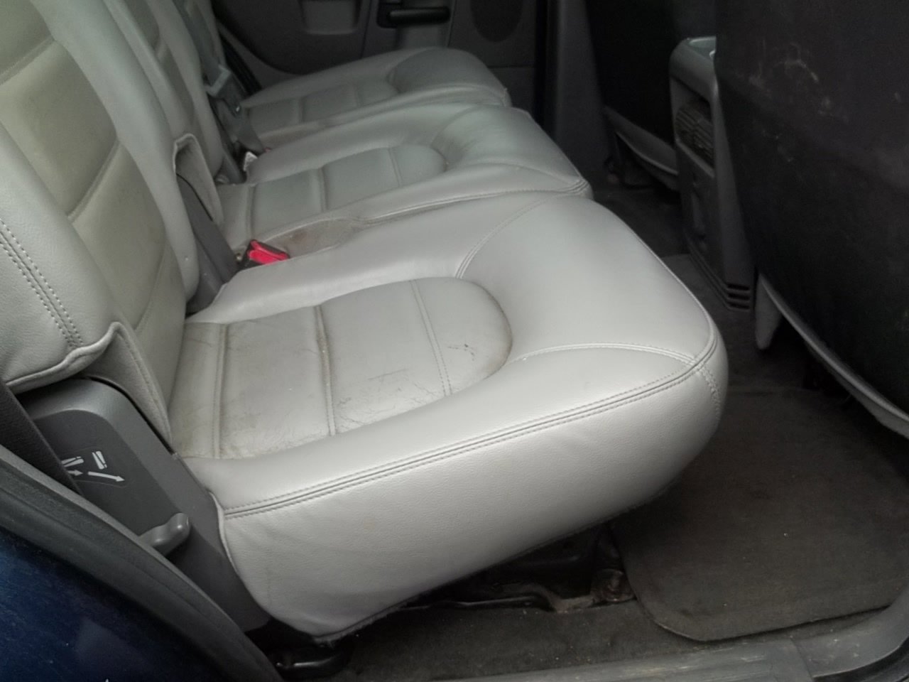 Used 2005 Ford Explorer Sport XLT AWD/4WD image 8