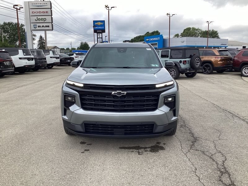 New 2027 Chevrolet Traverse LT w/ Enhanced Driving Package AWD/4WD image 2
