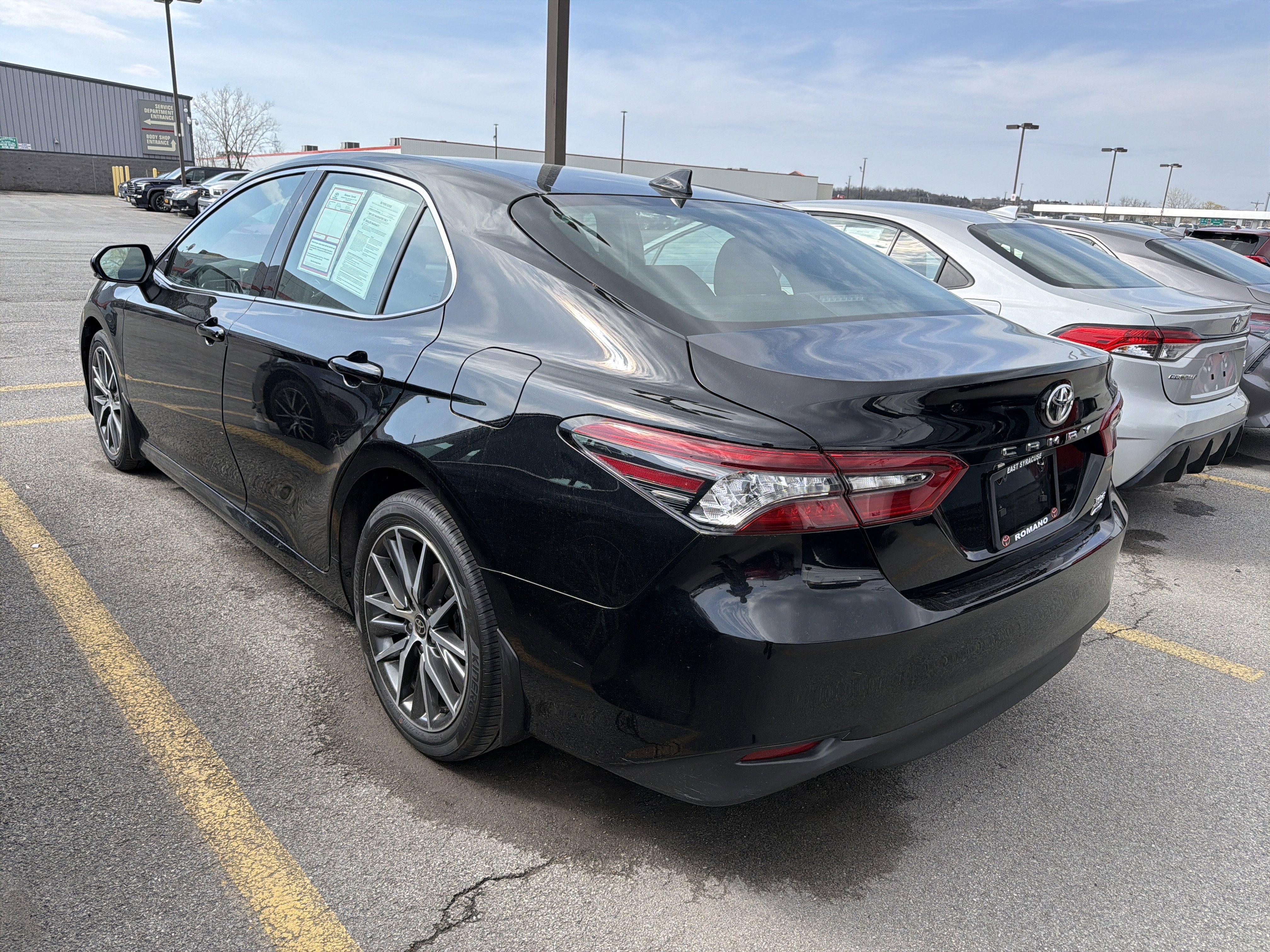 Used 2023 Toyota Camry XLE AWD/4WD image 5