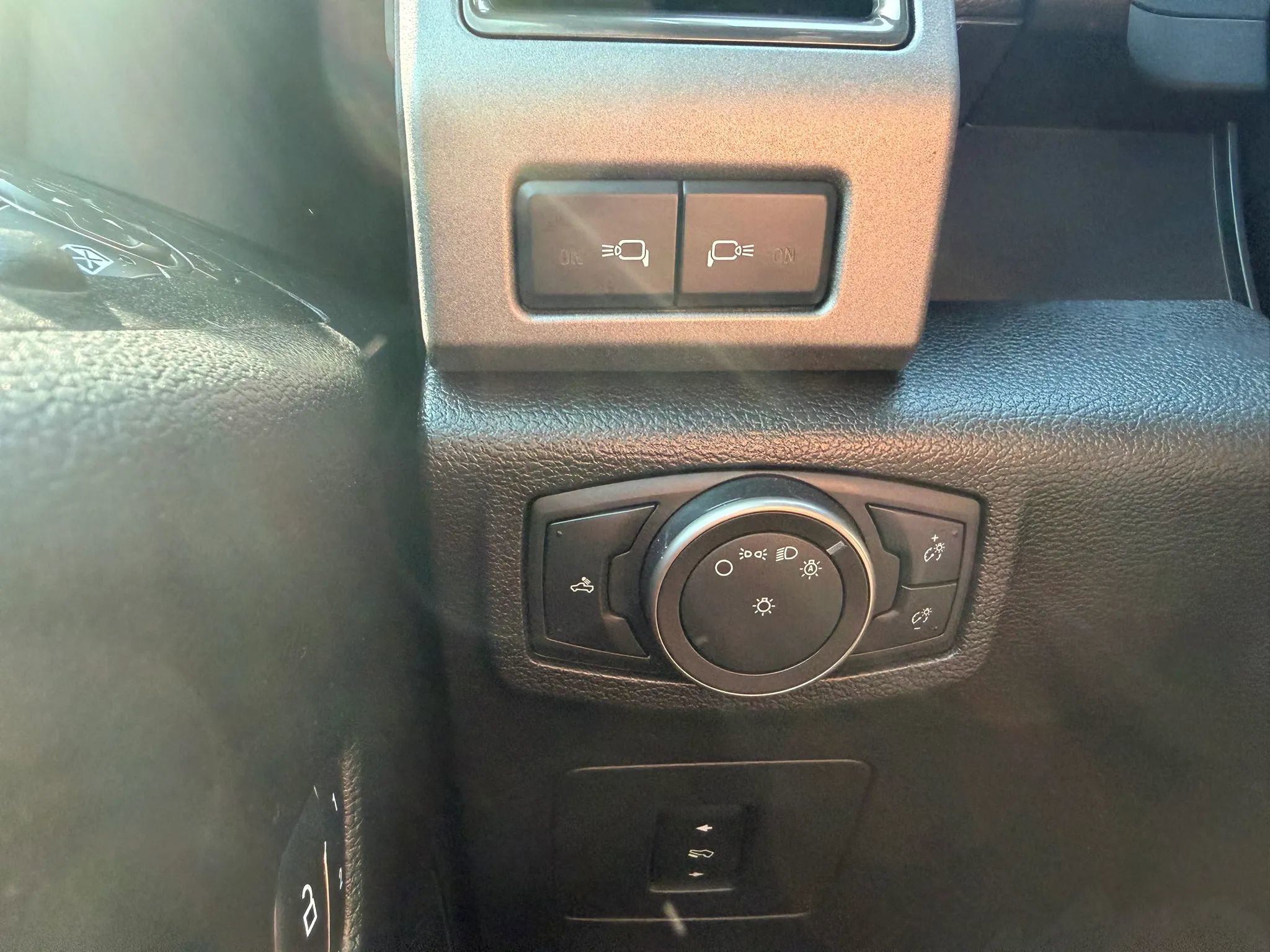 Used 2017 Ford F150 Raptor w/ Equipment Group 802A Luxury image 19